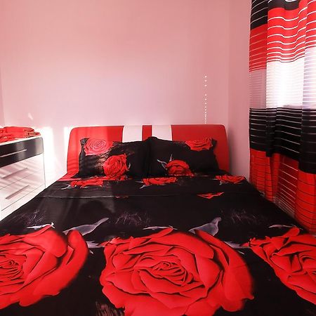 Private Apartment With Parking And Pool バルチク エクステリア 写真