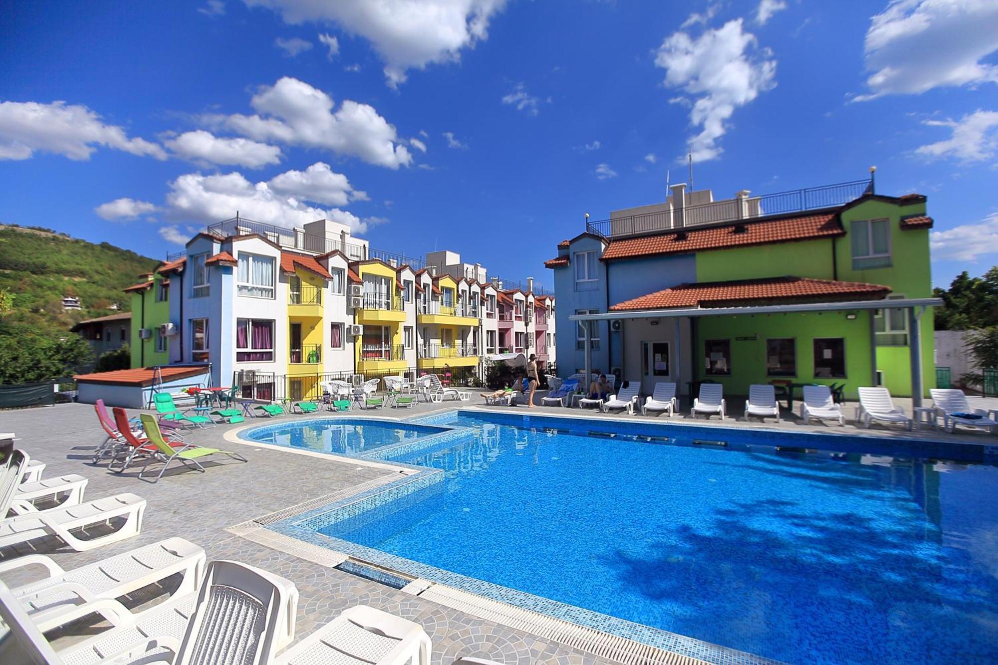 Private Apartment With Parking And Pool バルチク エクステリア 写真