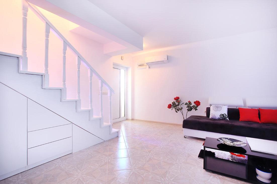 Private Apartment With Parking And Pool バルチク エクステリア 写真