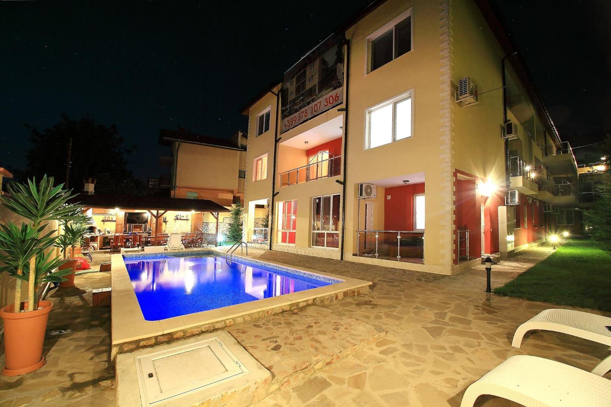 Private Apartment With Parking And Pool バルチク エクステリア 写真